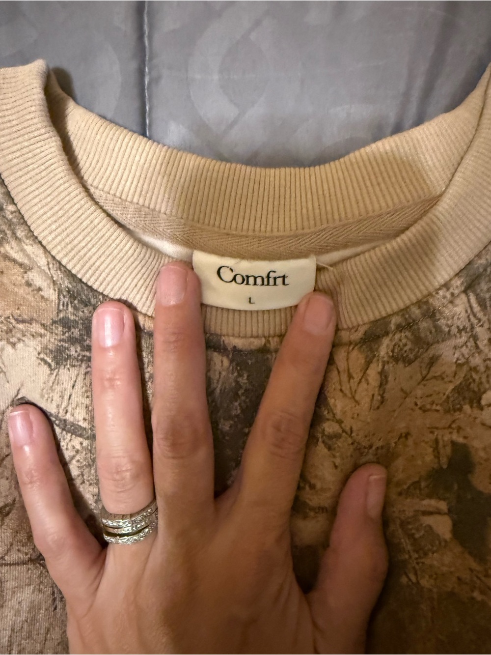 Comfrt Camo Crewneck in High Sierra - Picture 2 of 3